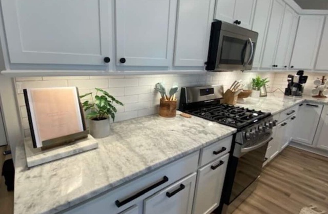 The Harbor Haven ~ Walkable to restaurants, brewery, spa, beach! Near wineries!