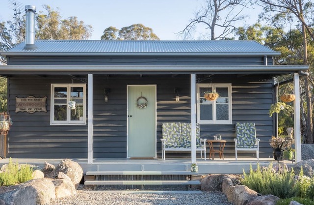 Relaxing Cottage adjacent to Donnellys Castle Dog-friendly! Close to Stanthorpe