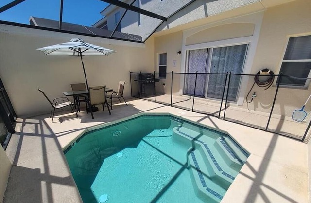 4BR Cozy Resort Townhome Private pool & BBQ