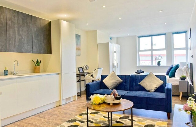 Stunning studios near city center and train station