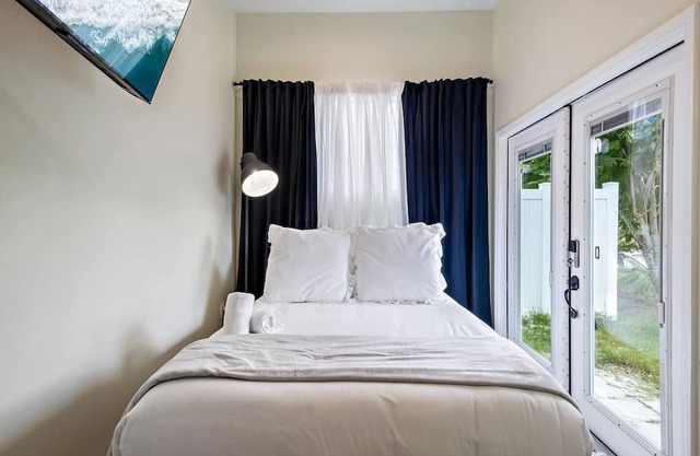 Modern Gem One Bedroom One Bath