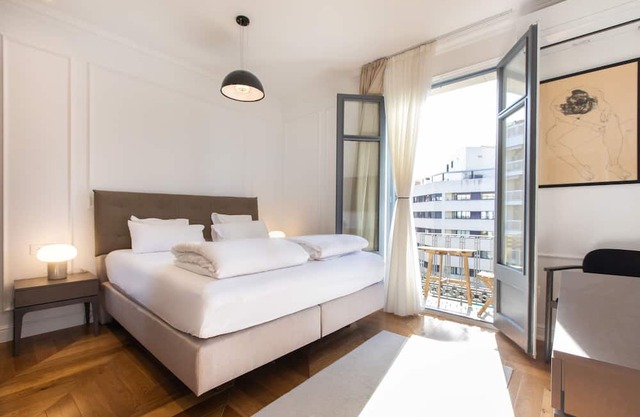 Stunning Brand New 4BR 4BATH Sagrada Familian