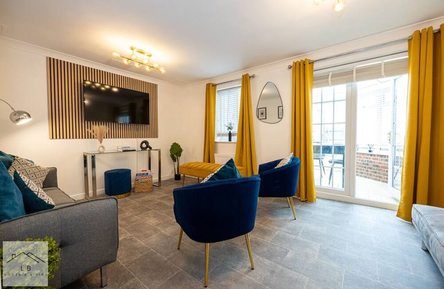 Comfy House - Sleeps 14 - 14 min to City Centre