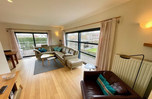 Omaar: Holiday villa for 7 on the dunes