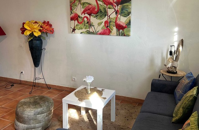 Homerez - Appartement for 2 ppl. with shared pool and terrace at Bellegarde