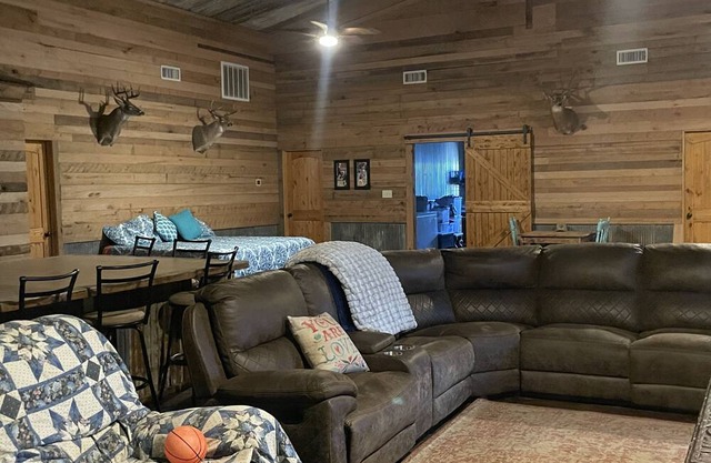 3500 sq ft barndominium, sleeps 9 guests. 3 bedrooms and 3 bath with gym.