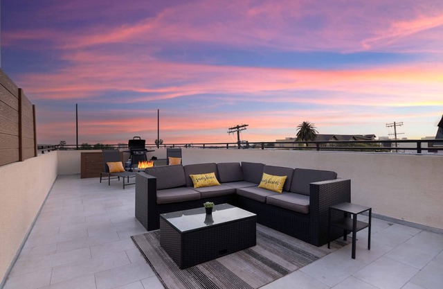 LA Prime by AvantStay | Rooftop Deck Near Staples