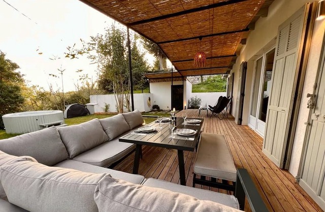 Charmant Cottage, Confort Douillet au Cœur de la Nature Avec Jacuzzi!