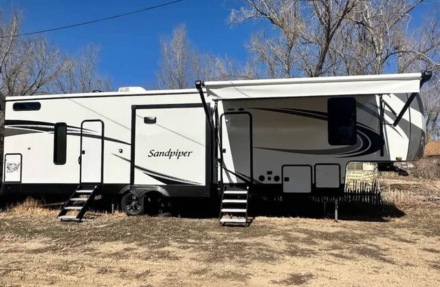 Family and Pet Friendly Vacation RV- Delivery only