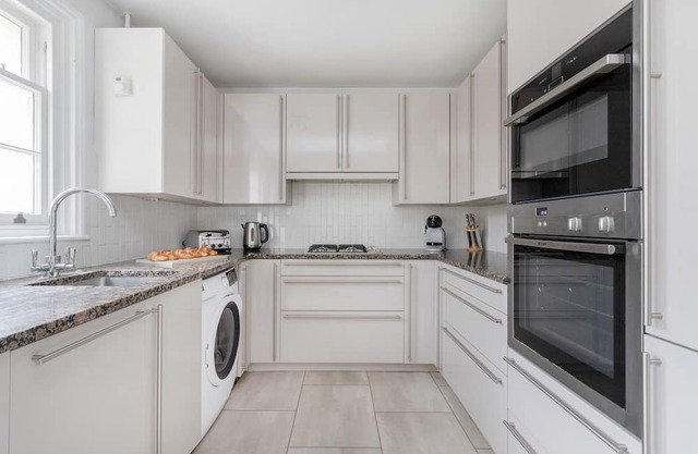 Spacious 3BR 2BA Near Madamme Tussauds