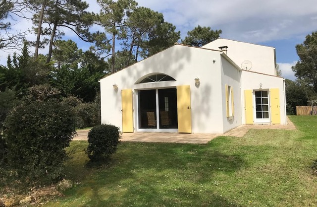 Superb Villa 10 pers beach to 100 m 2 SDB, 2SDE,3 WC Bed linen towels provided