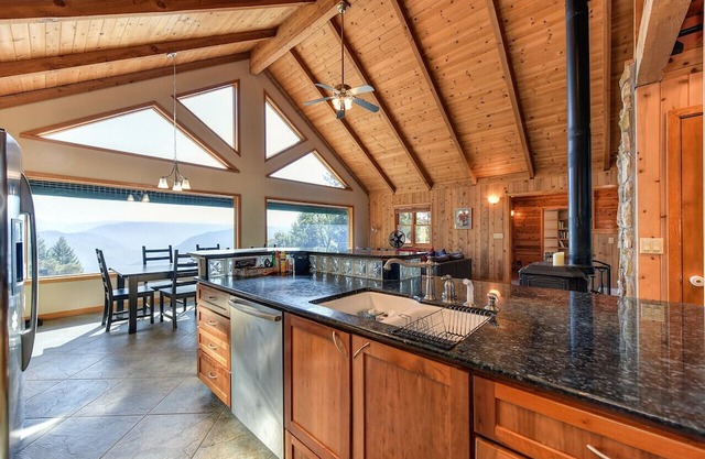 Sierra Foothills Retreat