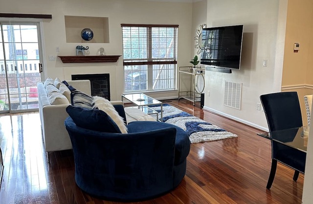 Stunning & Luxurious Townhouse in Falls Church