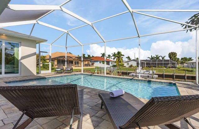Cape Coral 962 - Three Bedroom Villa, Sleeps 8