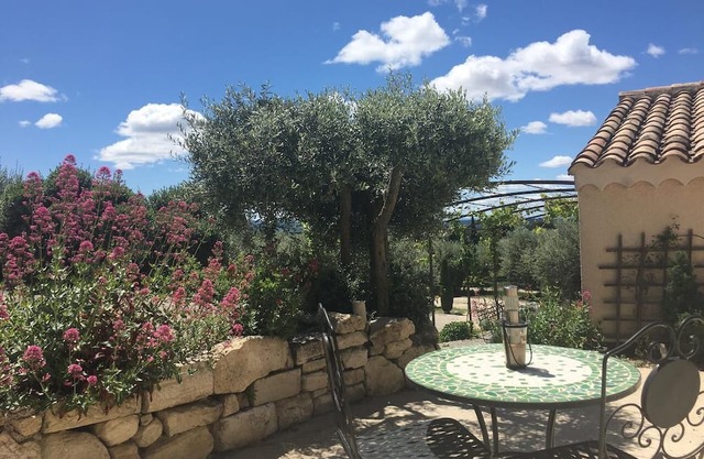 Holiday Home 'La Maison De Malie' with Mountain View, Wi-Fi and Air Conditioning
