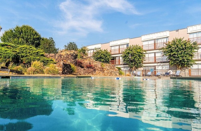 This apartment is a 1 bedroom(s), 1 bathrooms, located in Chattanooga, TN.