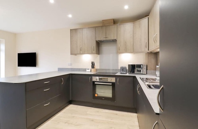 21A SAVILLE ROAD, romantic, with a garden in Walton-On-The-Naze