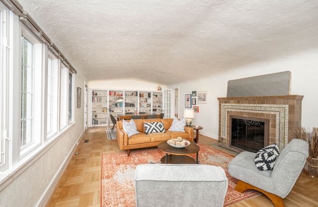 Enchanting 4BR Oasis by Nature Preserve - Minutes from Everything!