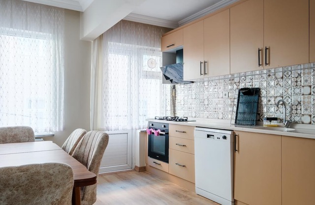 Comfy Flat with Balcony in Bursa