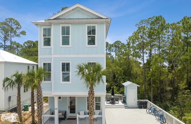 Turquoise Turtle 30A Beach House - Pool, Beach Access, 4 Bikes, Dog Friendly