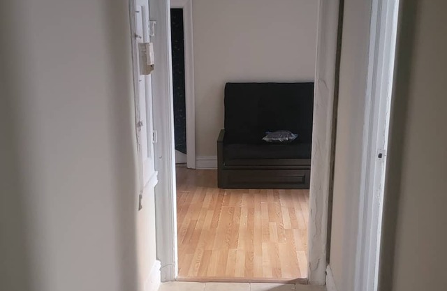 Hello, this is a room in a 1 bedroom apartment