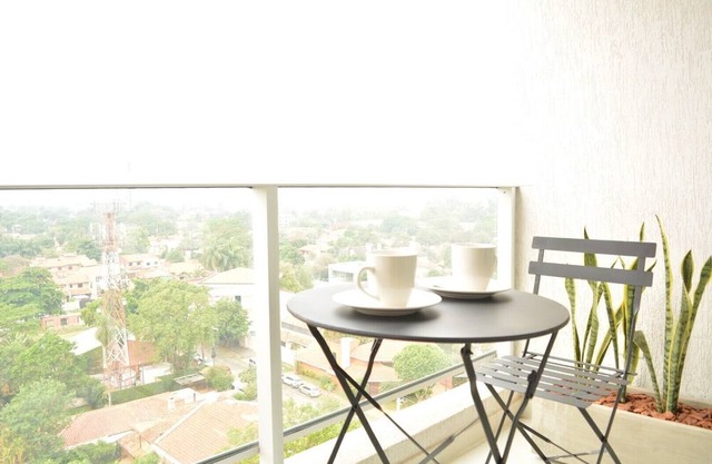 Chic 2bdr: Prime Location in Brand-new Building I