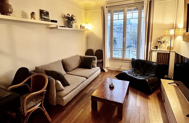 Appartement Familiale Bécon-les-bruyères Idéal Pour JO