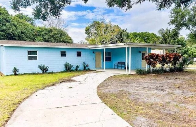 4 Bedroom 763762 by Houzlet