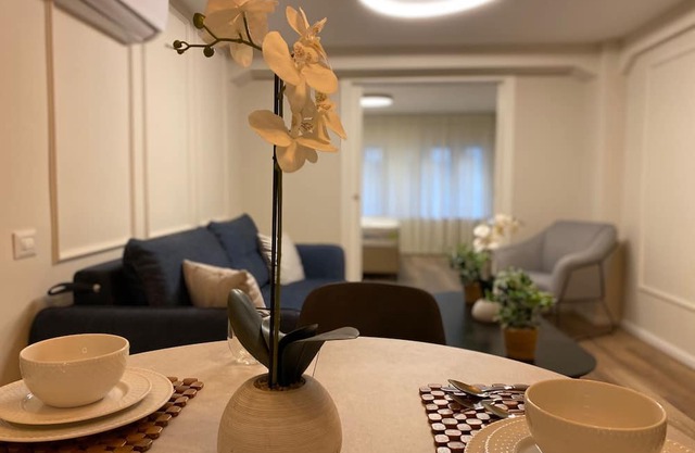Remarkable 2-Bed Apartment in Tel Aviv-Yafo