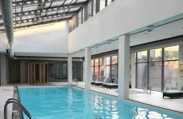 Modern/Luxury 2 Bdr Condo near College/Yonge