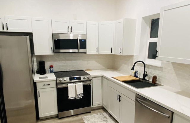 Cozy retreat near Silver Mountain Resort and Waterpark w/covered parking!