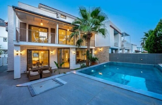 Charming 3bed villa w/pool, very close to centrenn