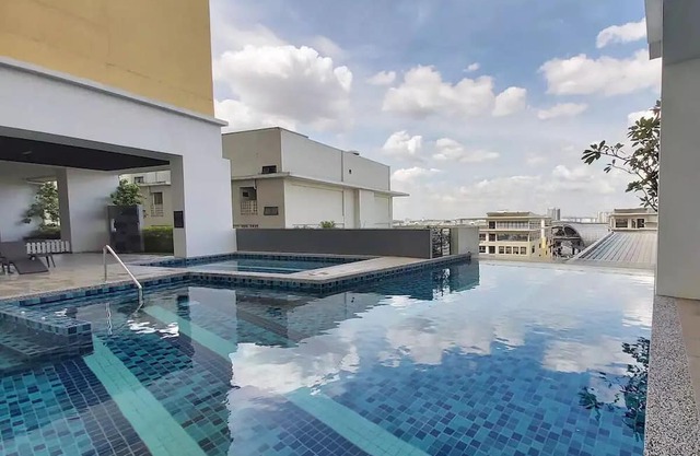Sunset view Apt perfect for Biz/Family @ SetiaWalkn