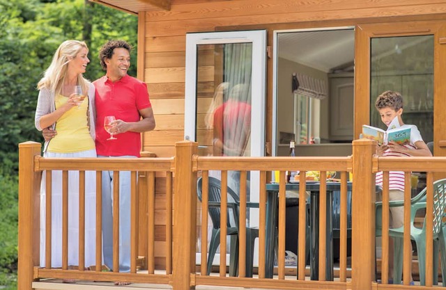 Modern and contemporary 13ft-wide lodge style holiday home with one double and one twin.