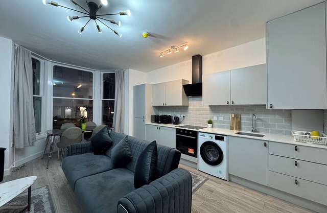 1 Bedroom Victorian style house