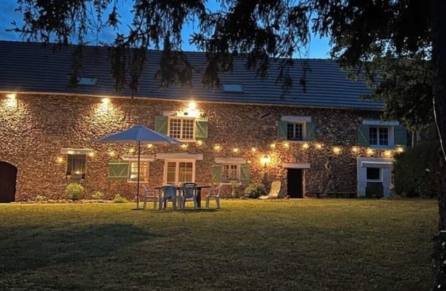 13-bed gîte with swimming pool - weekends, parties, cousinades (77)