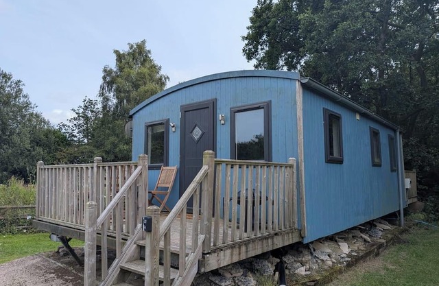 Tranquil Cabin Retreat in Welshpool