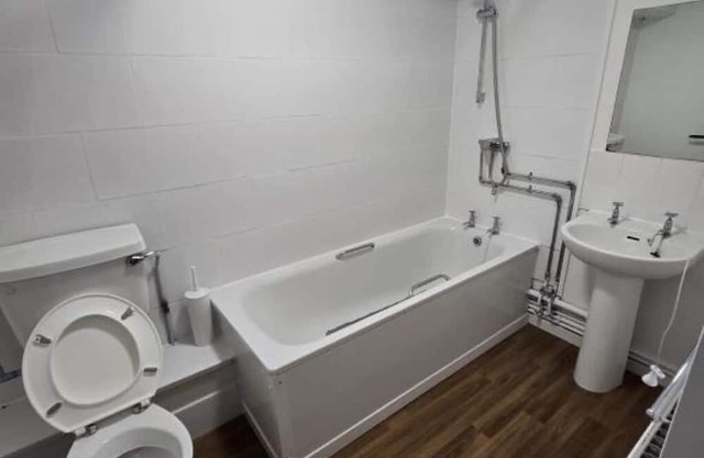 Comfortable Triple Room with Private Shower