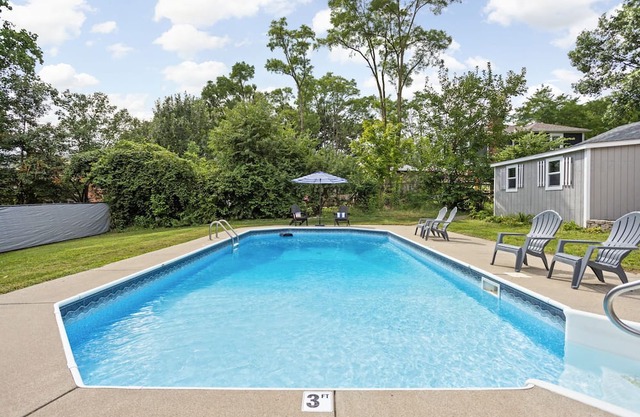 Stylish Indy Retreat w/Heated Saltwater Pool/Games/Fire Pits, Sleeps 12