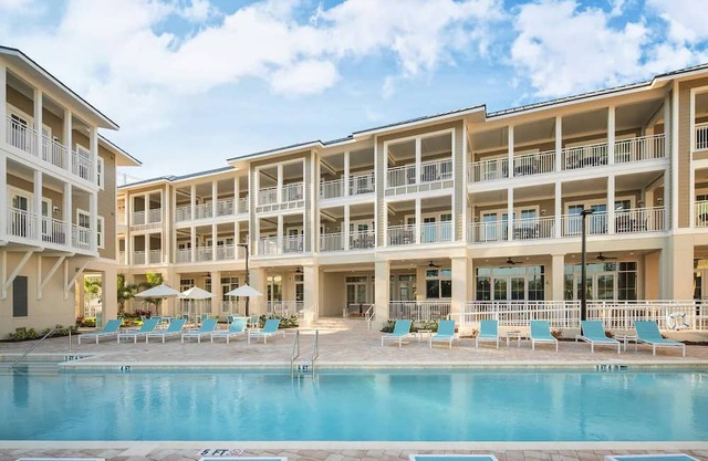 Marina-View Coastal Retreat – Perfect for Family Island Getaway
