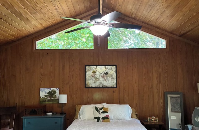 Cabin-like 1 bedroom 10 minutes from downtown Covington