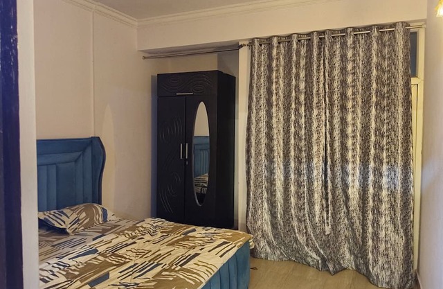 Spacious flat available on per day basis- comfort home stay