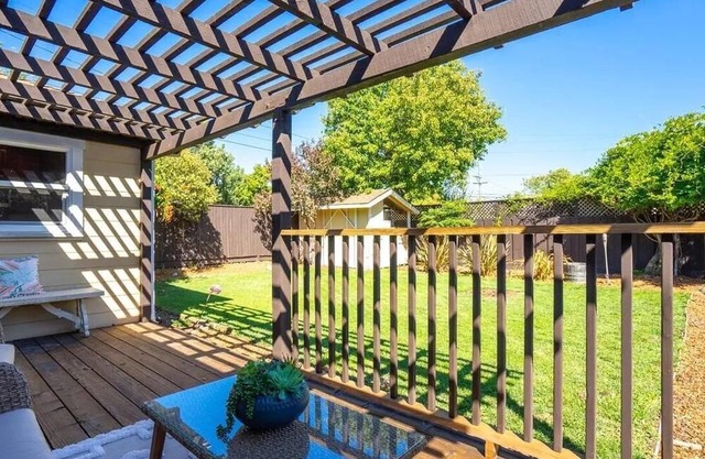 Midtown Petaluma Furnished Home — Available December '25 through July '26