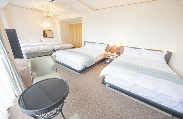 Breakfast included Accommodates up to 8 people /Sanmu Chiba