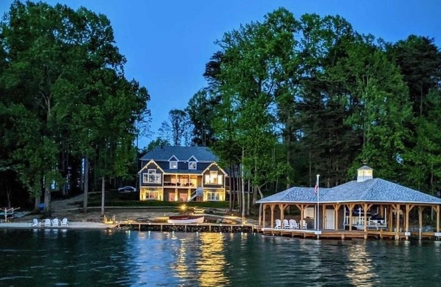 SUNSWEPT VISTA - Fabulous 7-bedroom house at LAKE ANNA Virginia