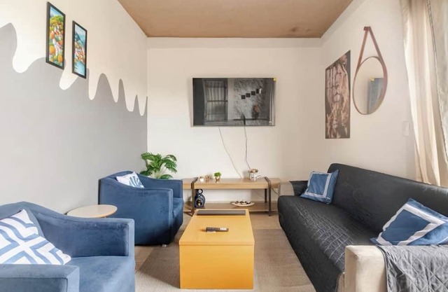 Fabulous 2-bedroom house with AC in charming Americana