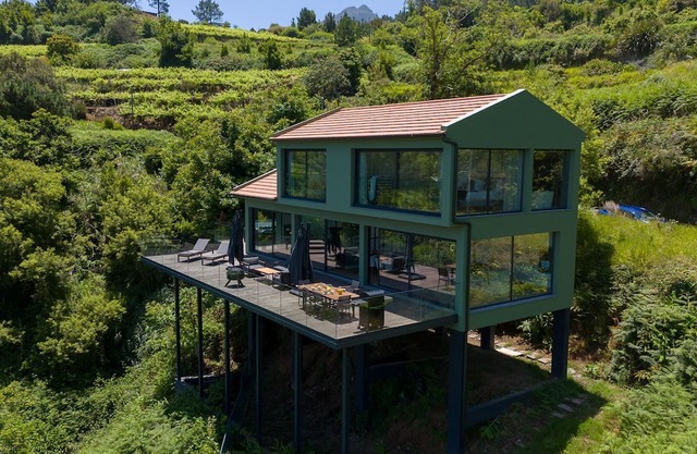 Panorama House by LovelyStay
