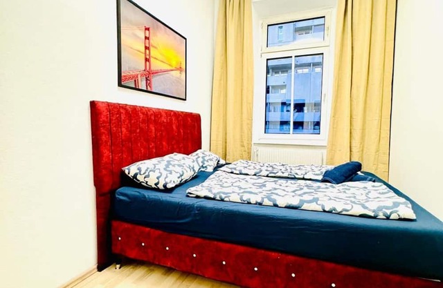 Comfortable Shared Room | FAC Platz Nearby