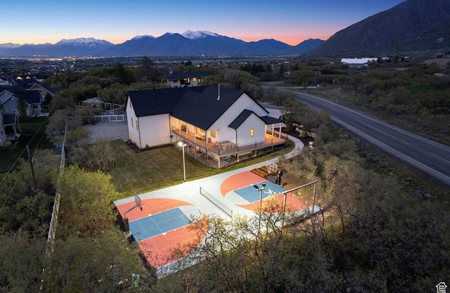 Spacious 6000 sqft Retreat with Pickleball Court & Entertainment Galore