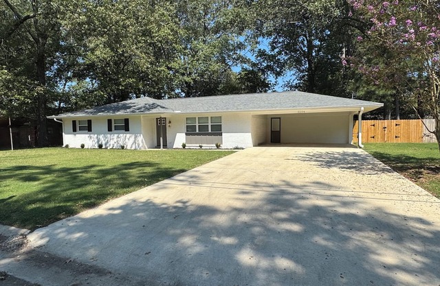 Newly renovated spacious 3 BR/2 Bath home. Only 2.6 miles from Davis Wade.